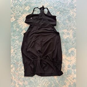 Lululemon black tank with built in bra size 4